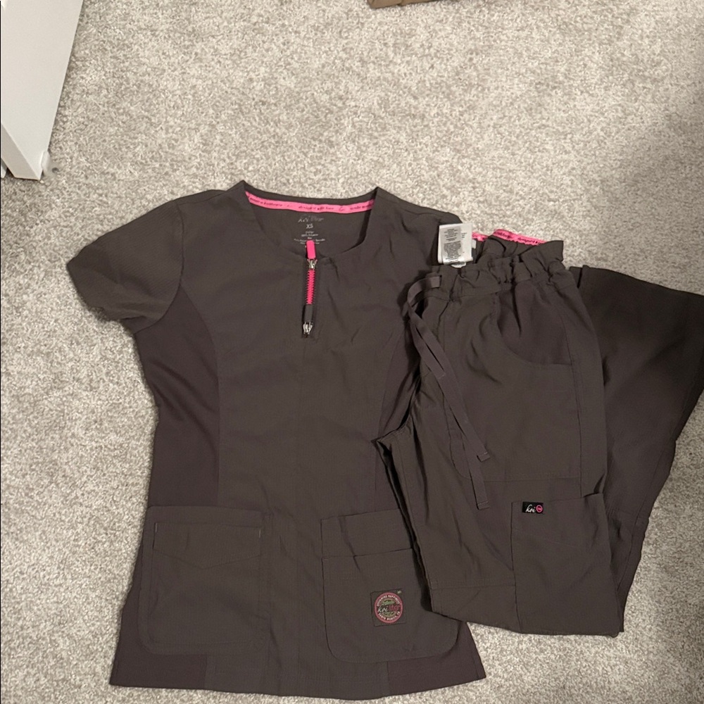 Koi Lite scrub set Slim fit size X small top X small petite bottom